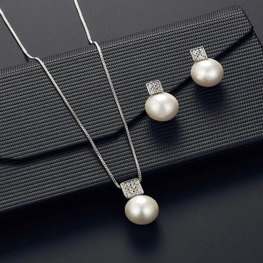 Lumière Pearl Set