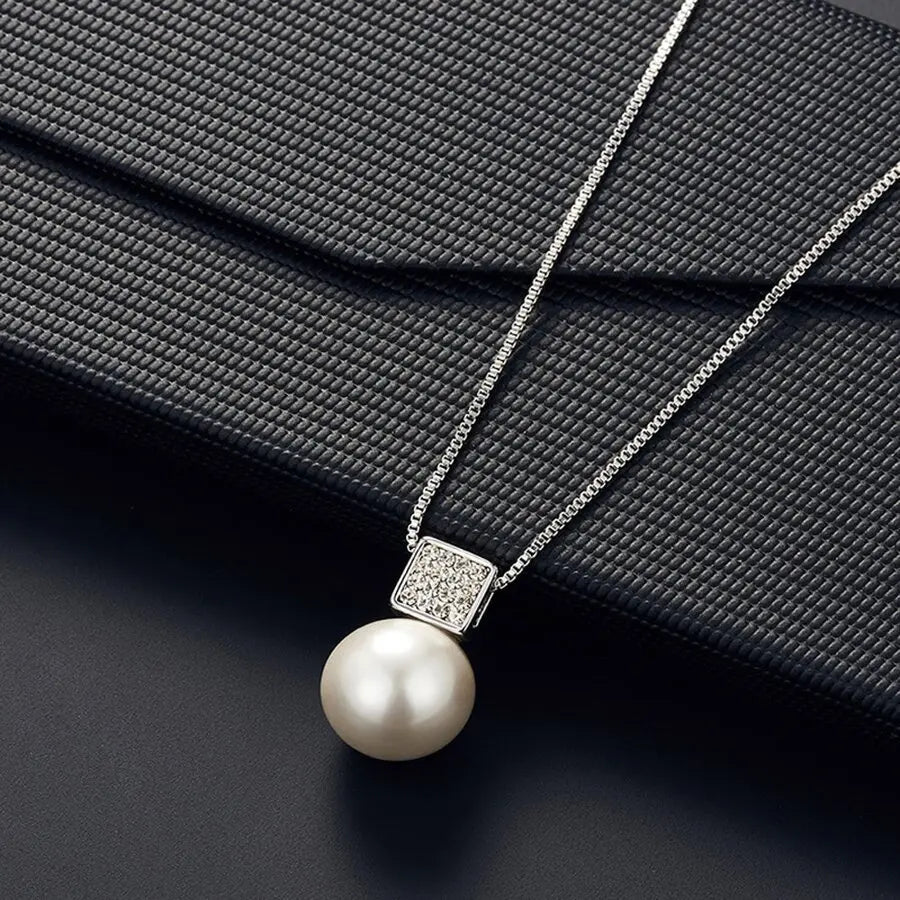 Lumière Pearl Set